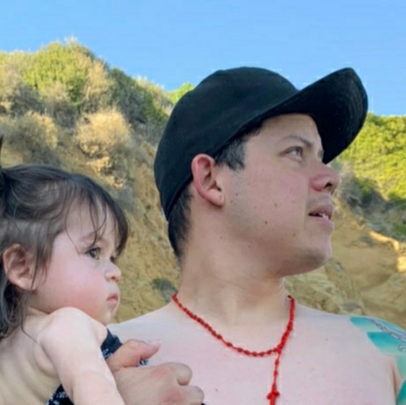 Meet your Posher, Julio - Picture 3 of 14